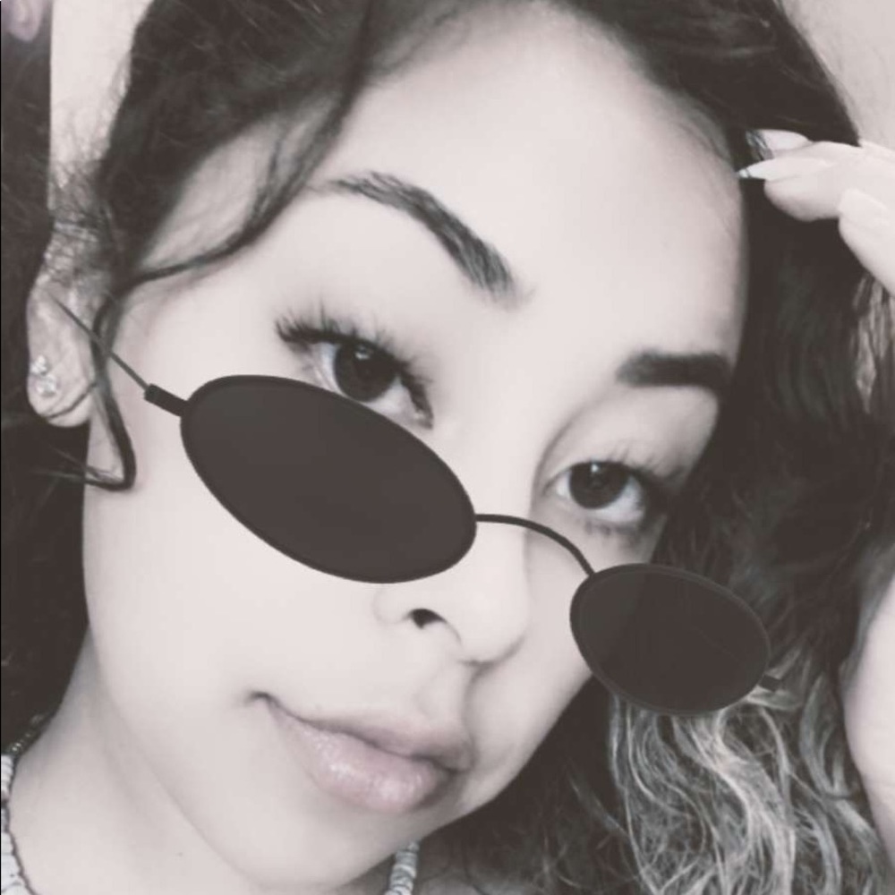 Meet your Posher, Emery